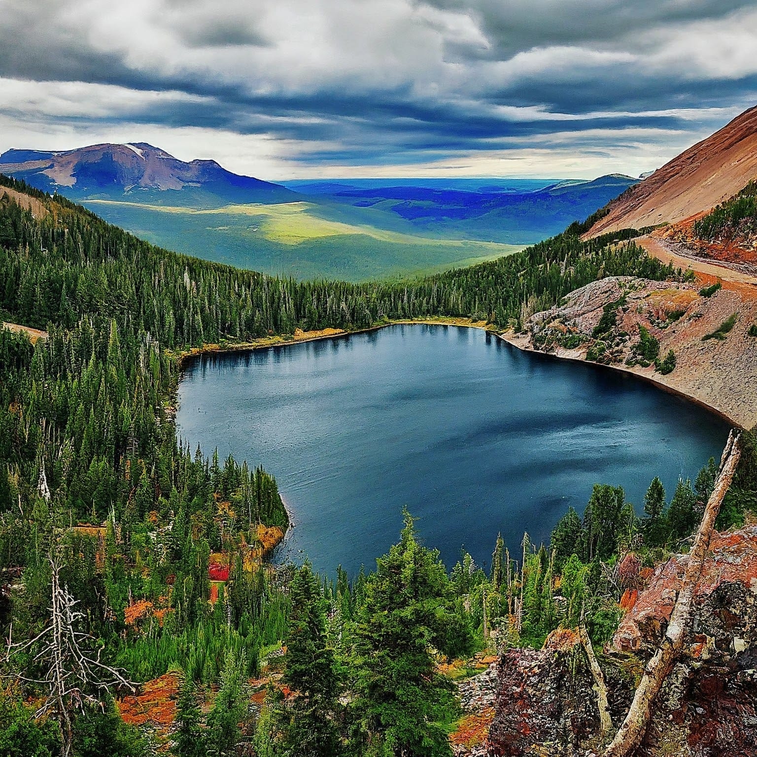 Devils Punch Bowl Lake