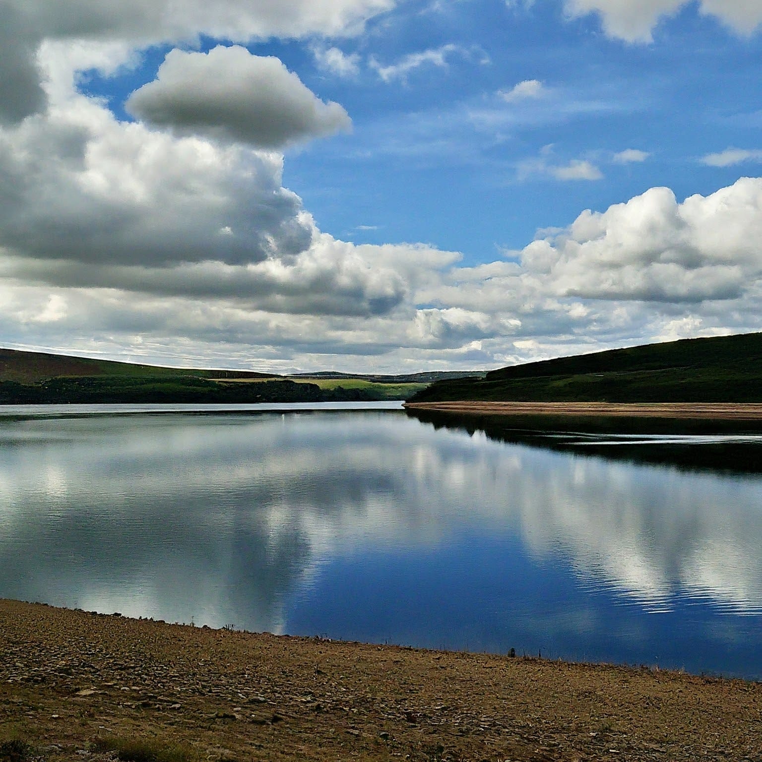 Dowdeswell Reservoir Lake